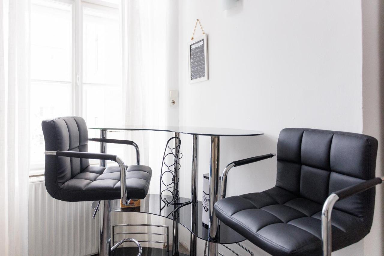 Central, Modern, Big Apartment Вена Экстерьер фото